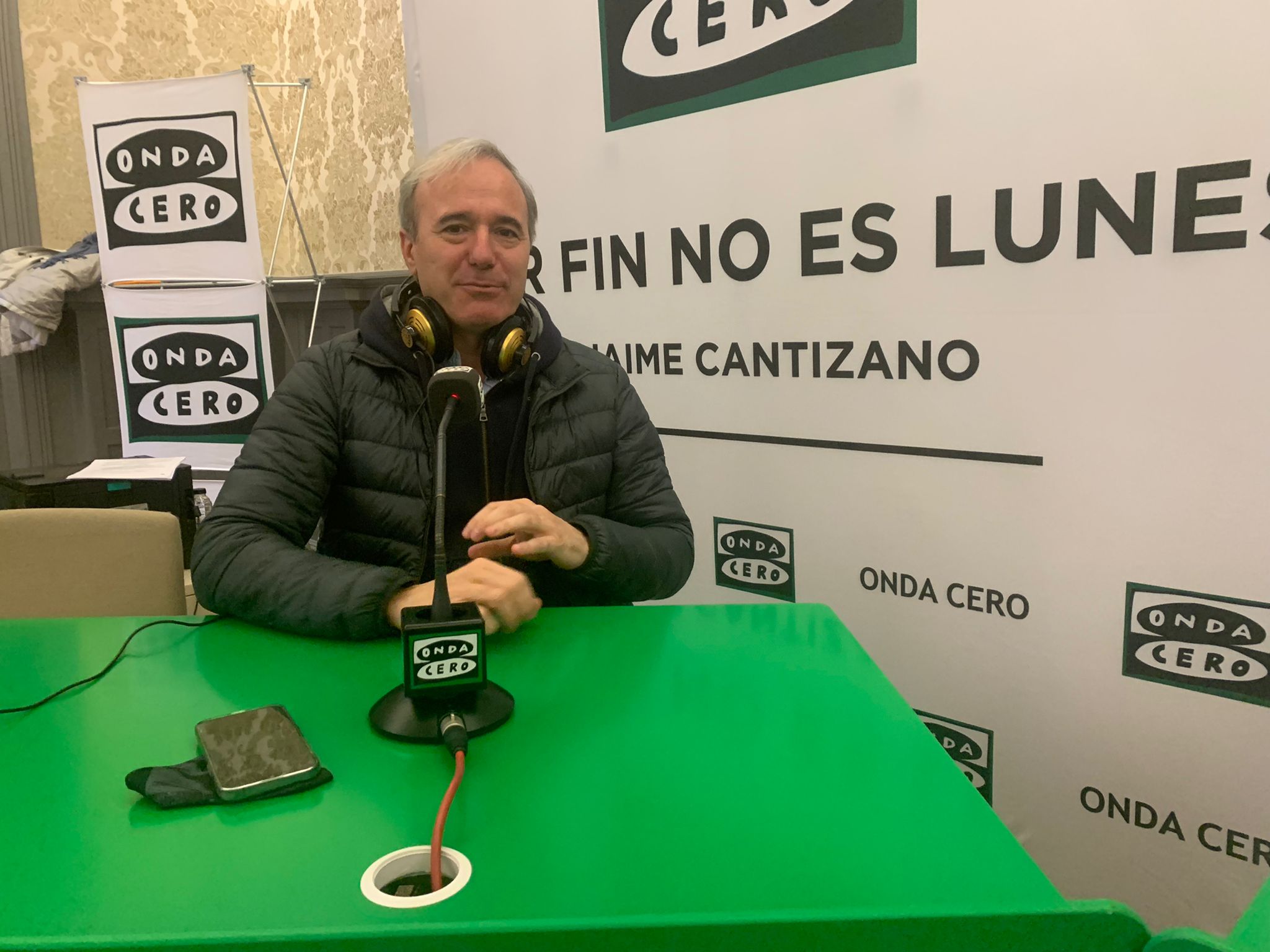 Zaragoza se viste de Navidad al estilo del mantón de la Virgen del Pilar Zaragoza se viste de Navidad al estilo del mantón de la Virgen del Pilar