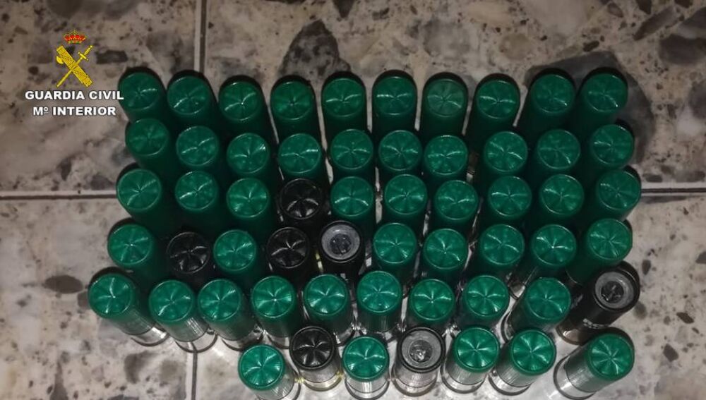 Cartuchos de escopeta intervenidos en la operación llevada a cabo en Novelda.