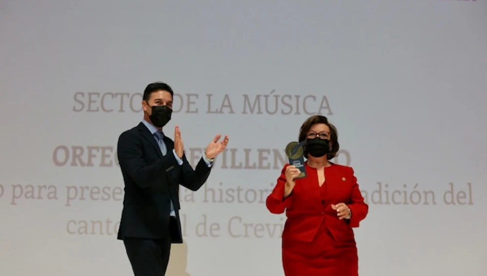 Esperanza Sempere, del Orfeón Crevillentino, en los Premios a la Cultura Alicantina Miguel Hernández. Esperanza Sempere, del Orfeón Crevillentino, en los Premios a la Cultura Alicantina Miguel Hernández.