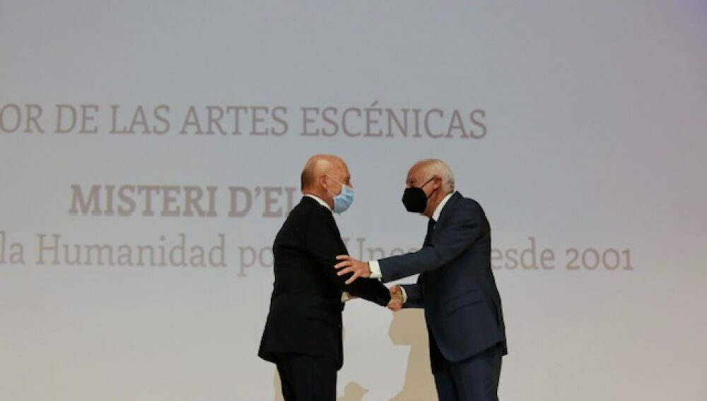 Francisco Borja en la gala de los Premios a la Cultura Alicantina Miguel Hernández.