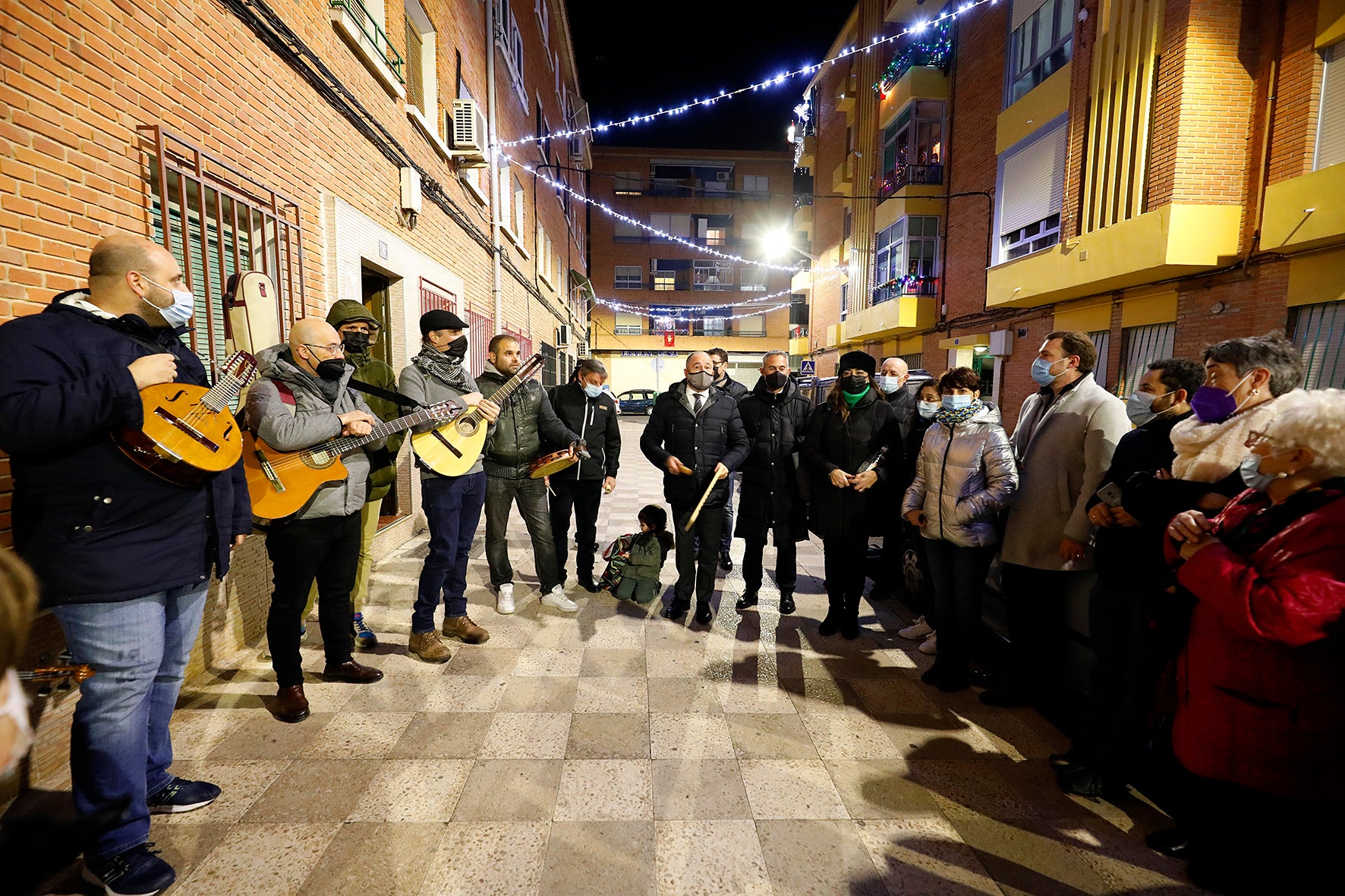 La Navidad ya ilumina la calle Lugo de la capital, ganadora del concurso de 2021 La Navidad ya ilumina la calle Lugo de la capital, ganadora del concurso de 2021