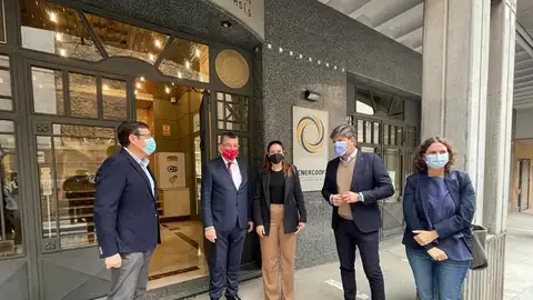 Visita del presidente de Les Corts y la consellera a la Cooperativa Eléctrica 'San Francisco de Asís' de Crevillent. Visita del presidente de Les Corts y la consellera a la Cooperativa Eléctrica 'San Francisco de Asís' de Crevillent.