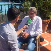 Manolo Santana con Julio Rodríguez en Marbella Manolo Santana con Julio Rodríguez en Marbella