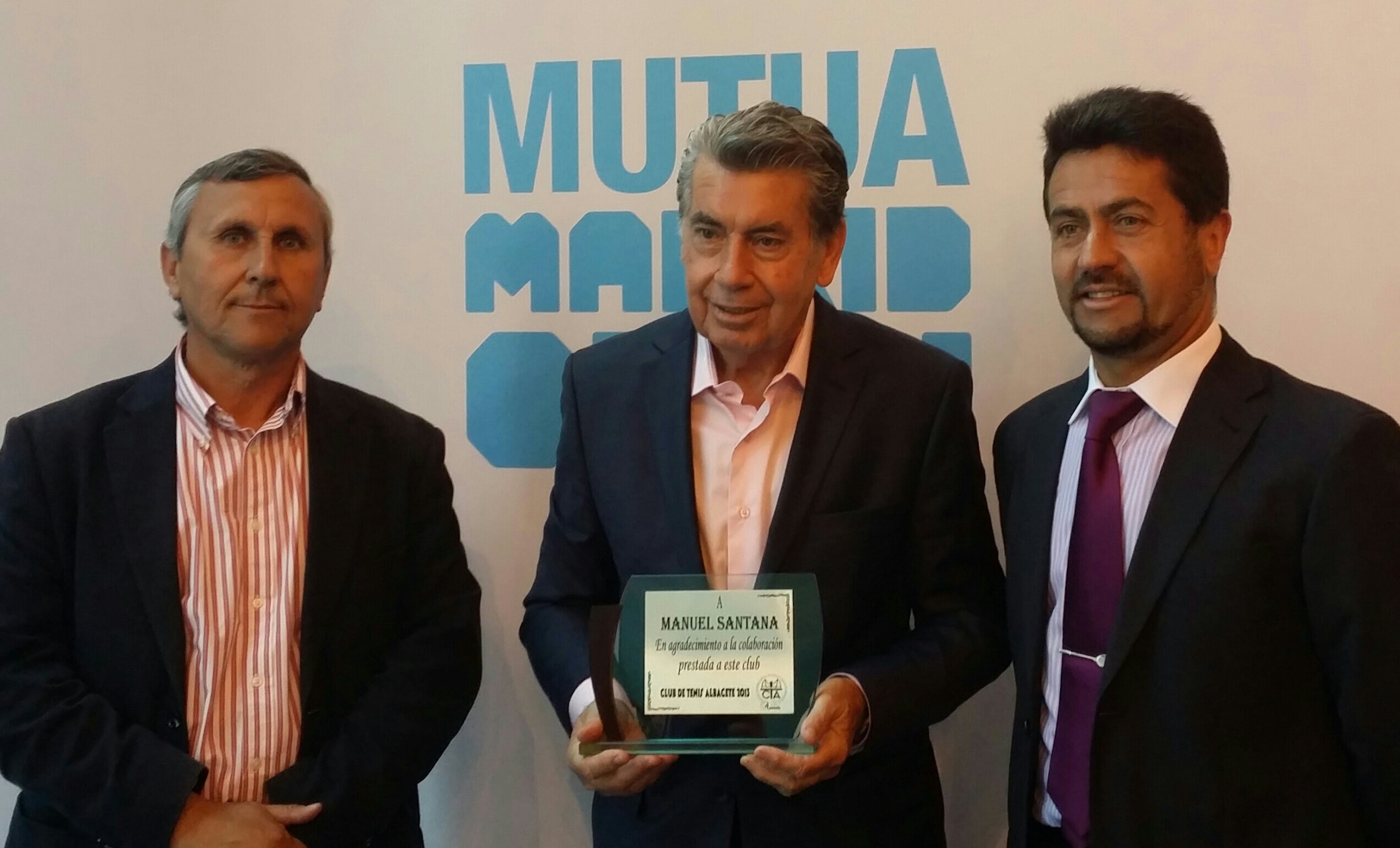 El Club de Tenis lamenta la muerte de Manolo Santana, primer ganador del Trofeo de Albacete El Club de Tenis lamenta la muerte de Manolo Santana, primer ganador del Trofeo de Albacete