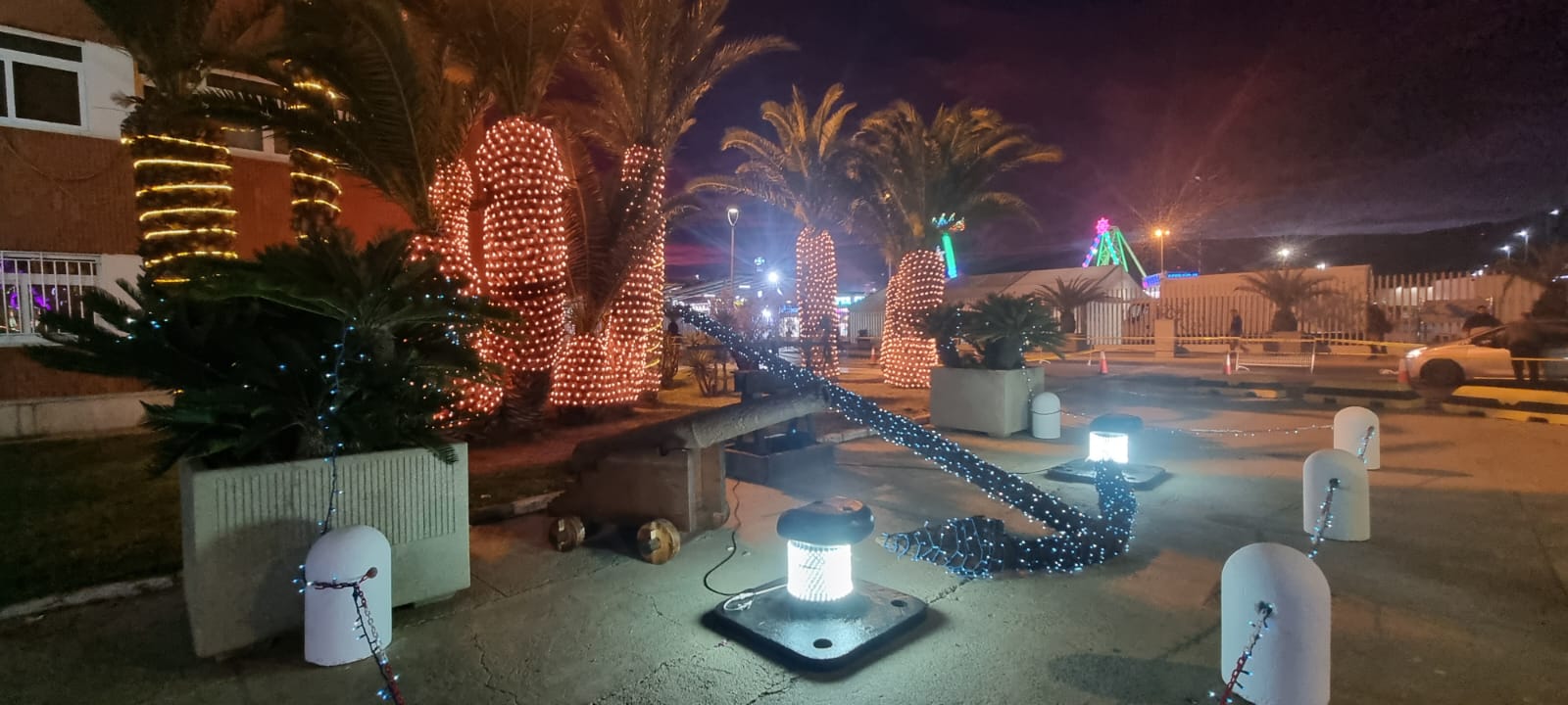 El Puerto de Almería enciende su alumbrado especial de Navidad El Puerto de Almería enciende su alumbrado especial de Navidad