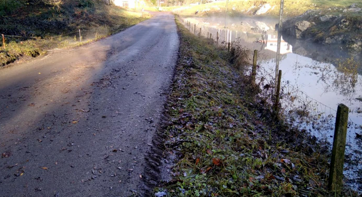 Frieras y San Martín disponen ya de acceso despejado por carretera también por Posada La Vieja Frieras y San Martín disponen ya de acceso despejado por carretera también por Posada La Vieja