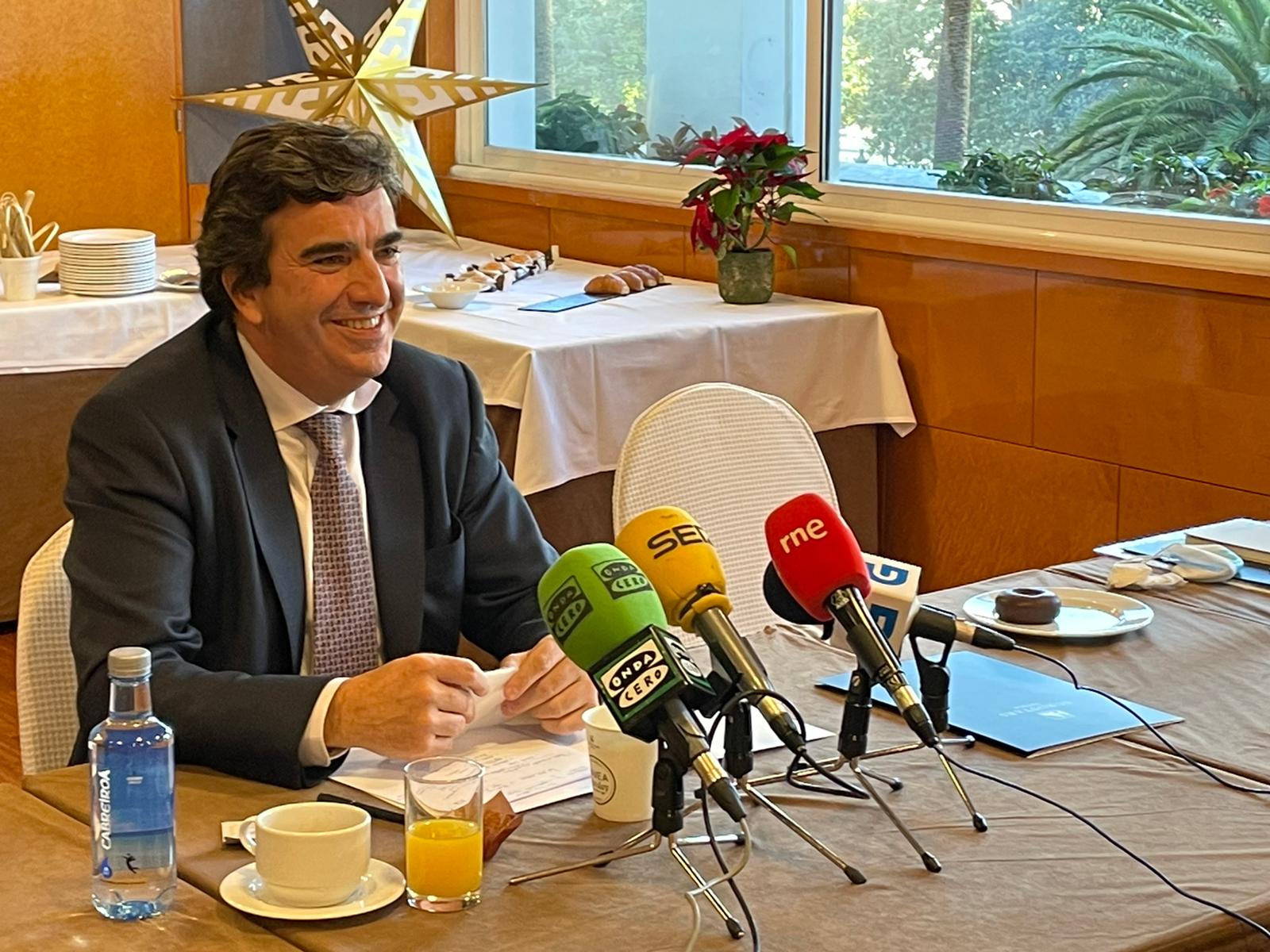 Martín Fdez. Prado: "Estamos pagando sobre 9 millones de deuda financiera, en 2026 tocarían 15.5 y en 2027 serían 18 y medio" Martín Fdez. Prado: "Estamos pagando sobre 9 millones de deuda financiera, en 2026 tocarían 15.5 y en 2027 serían 18 y medio"