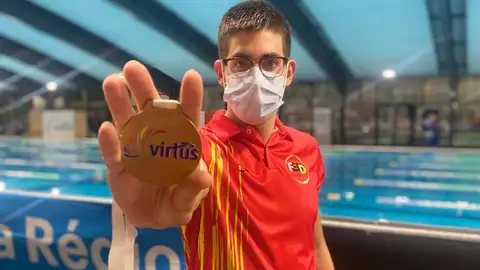 Luis Paredes Marco, medallo de oro en el Mundial de natación VIRTUS. NATACIÓN