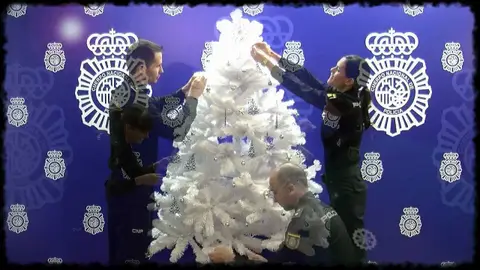 POLICÍA EN NAVIDAD POLICÍA EN NAVIDAD