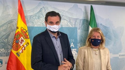 &Aacute;ngeles Mu&ntilde;oz y F&eacute;lix Romero