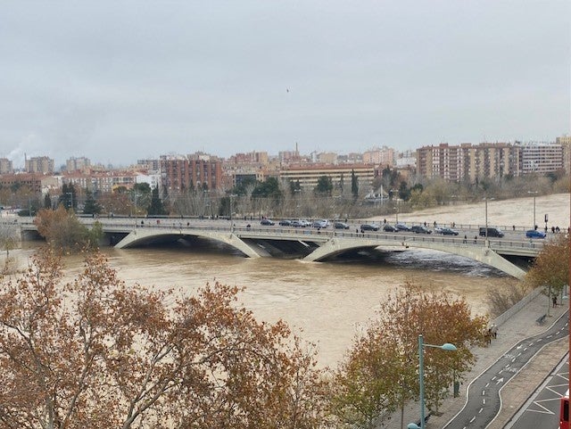 Los barrios, preparados para la punta de la crecida Los barrios, preparados para la punta de la crecida