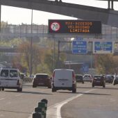 Madrid activa el protocolo por contaminación y reduce la velocidad en la M30