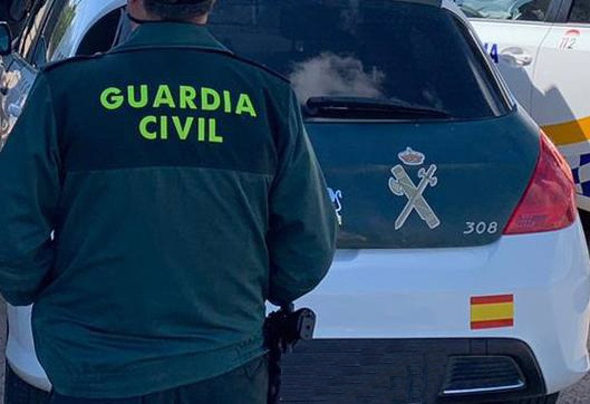 Detenida una mujer por matar a martillazos a un hombre en la localidad valenciana de Bétera Detenida una mujer por matar a martillazos a un hombre en la localidad valenciana de Bétera