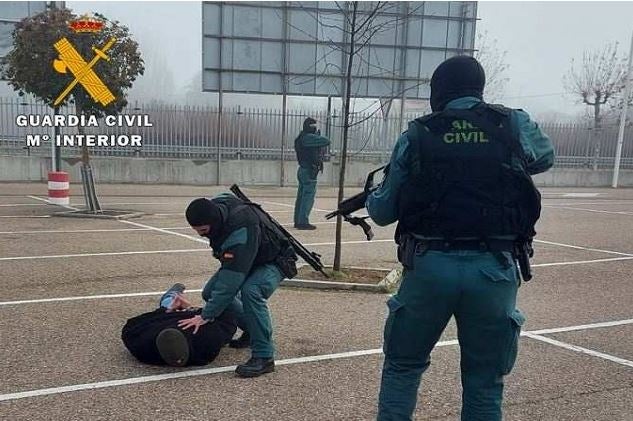 La Guardia Civil realiza un simulacro antiterrorista en Castellón y Teruel La Guardia Civil realiza un simulacro antiterrorista en Castellón y Teruel
