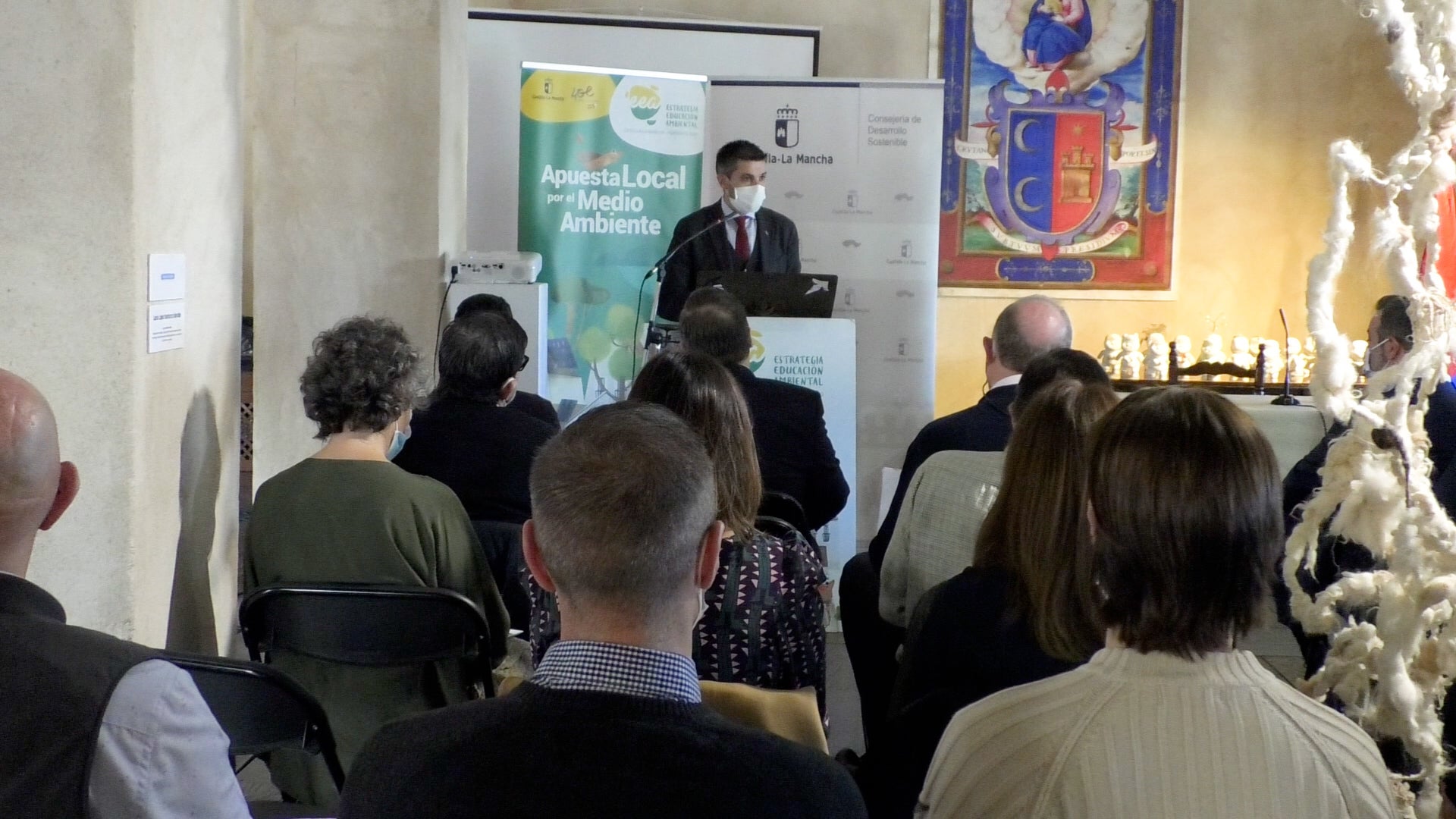 Presentada la Guía de Gestión Ambiental para un Municipio Sostenible en Campo de Criptana Presentada la Guía de Gestión Ambiental para un Municipio Sostenible en Campo de Criptana