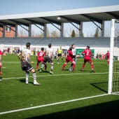 El Unionistas de Salamanca juega en el estadio Reina Sofía, de césped artificial.