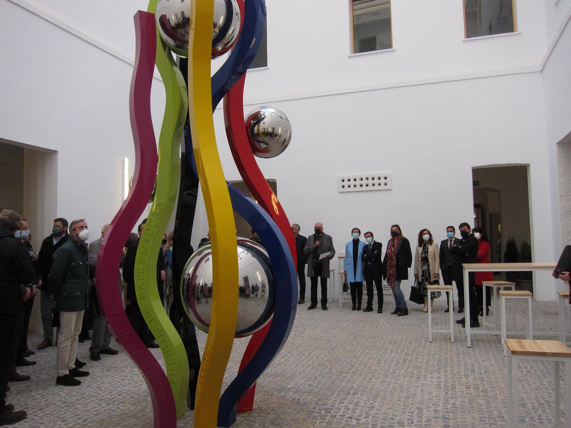 El antiguo Hospital Provincial de Badajoz abre sus puertas como un espacio "lleno de oportunidades" El antiguo Hospital Provincial de Badajoz abre sus puertas como un espacio "lleno de oportunidades"