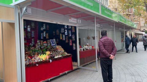 Los artesanos regresan por Navidad a la Plaza de la Constituci&oacute;n
