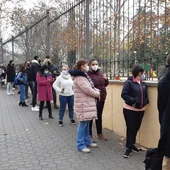 Fila de personas que acudieron al casting de figurantes en Ciudad Real Fila de personas que acudieron al casting de figurantes en Ciudad Real