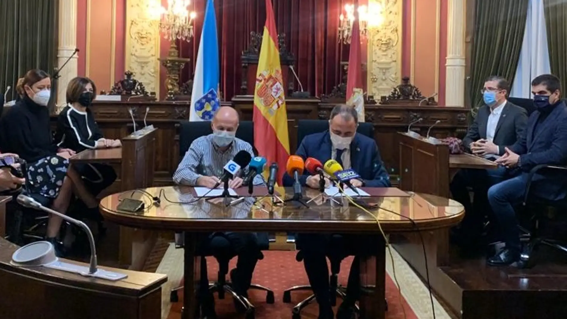 Concello e Sergas asinan o convenio para a remodelación do Complexo Hospitalario