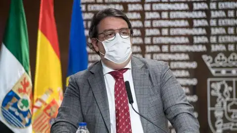 Extremadura recomienda reuniones de máximo 10 personas, a los contactos estrechos mantenerse en casa y baraja pedir Pasaporte Covid para algunas actividades Extremadura recomienda reuniones de máximo 10 personas, a los contactos estrechos mantenerse en casa y baraja pedir Pasaporte Covid para algunas actividades