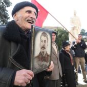 Concentración en Georgia a las puertas del museo dedicado a Stalin