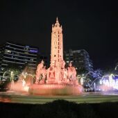 Vista nocturna de la fuente de 'Los Luceros' en Alicante 