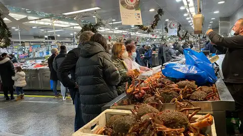 Día de Nochebuena en el Mercado de la Plaza de Lugo 24 de diciembre de 2021