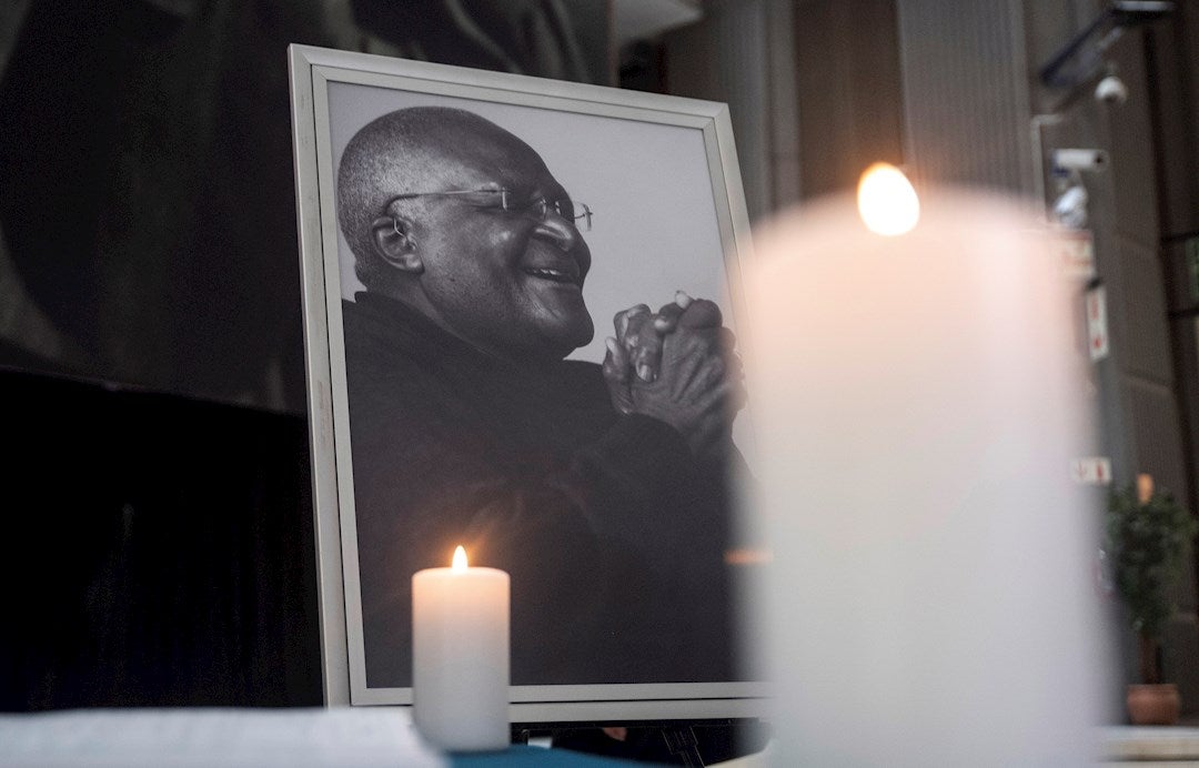 Muere Desmond Tutu, premio Nobel de la Paz y figura clave en la lucha contra el Apartheid Muere Desmond Tutu, premio Nobel de la Paz y figura clave en la lucha contra el Apartheid