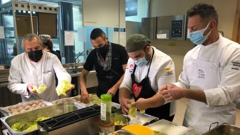 Alicante Gastron&oacute;mica Solidaria reparte cerca de doce mil men&uacute;s estas Navidades.