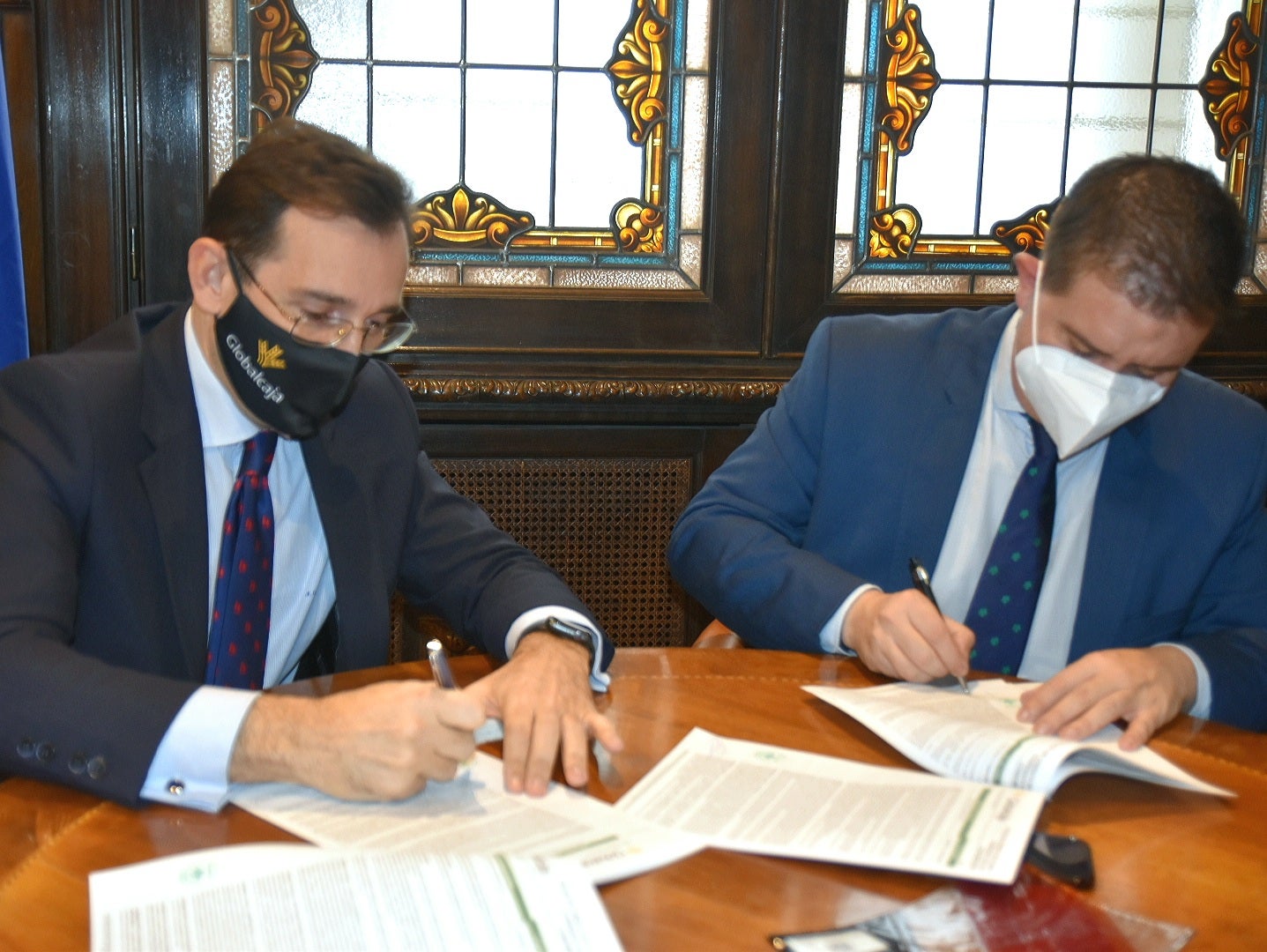 Diputación y Globalcaja firman una operación de crédito de 60 millones de € de liquidez para las Entidades Locales Diputación y Globalcaja firman una operación de crédito de 60 millones de € de liquidez para las Entidades Locales
