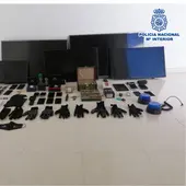 La Guardia Civil y la Policía Nacional detienen a 14 personas por la comisión de 86 robos en viviendas La Guardia Civil y la Policía Nacional detienen a 14 personas por la comisión de 86 robos en viviendas