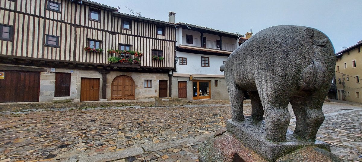 El cerdo de San Antón es un vecino más en la Navidad de La Alberca El cerdo de San Antón es un vecino más en la Navidad de La Alberca