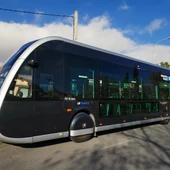 Ya puedes ver por las calles de Toledo el autobús eléctrico que empezará a funcionar a finales de 2022 Ya puedes ver por las calles de Toledo el autobús eléctrico que empezará a funcionar a finales de 2022