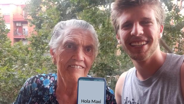 El móvil con el que sueña tu abuela se llama Maximiliana El móvil con el que sueña tu abuela se llama Maximiliana