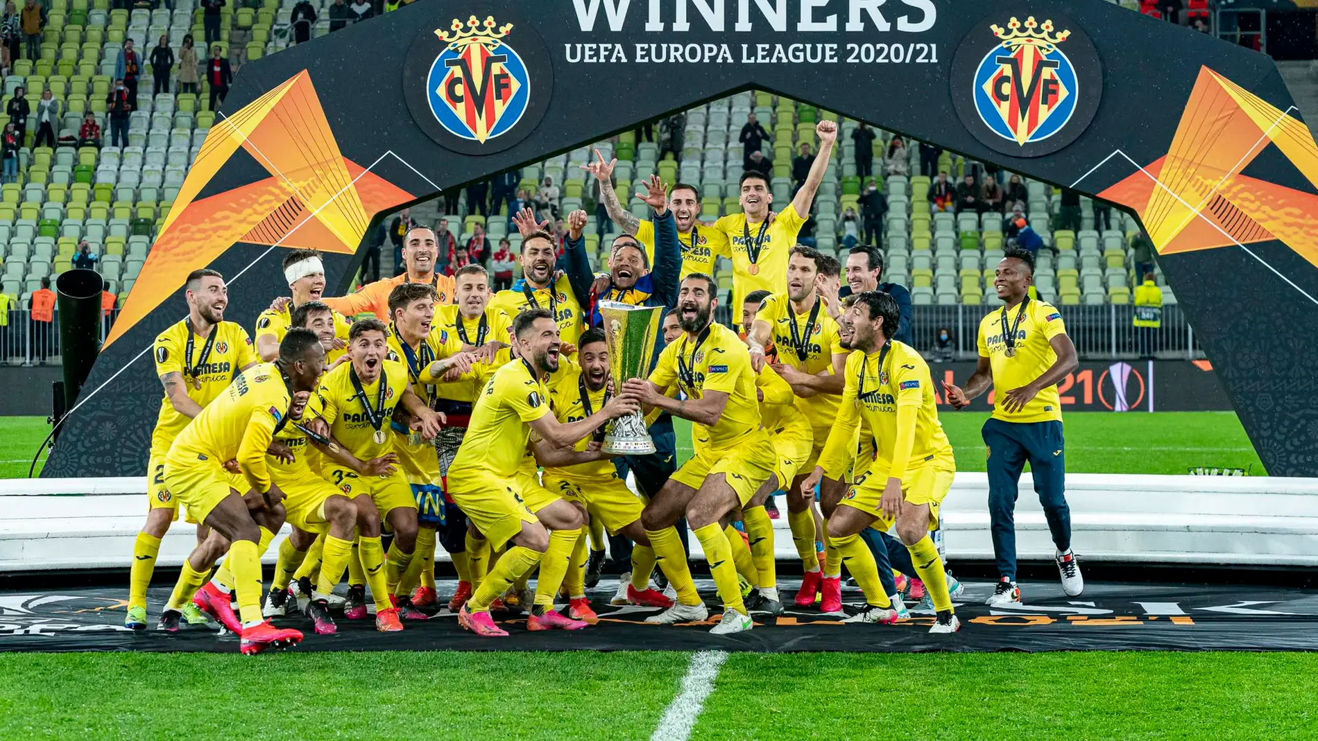 El Villarreal levanta el título de la Europa League
