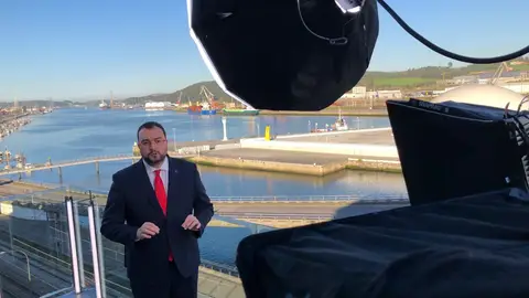 Grabación del mensaje de fin de año del Adrián Barbón, presidente de Asturias Grabación del mensaje de fin de año del Adrián Barbón, presidente de Asturias