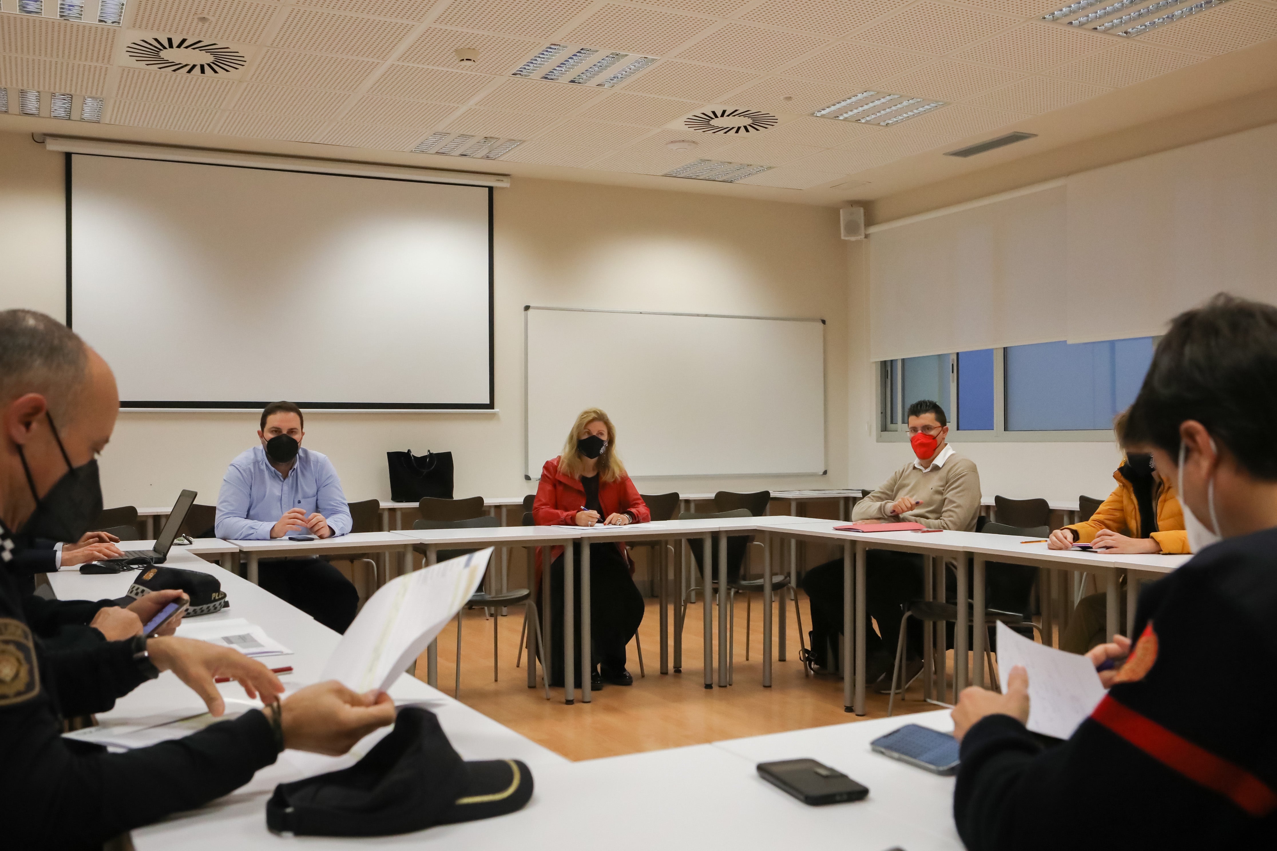 Castelló activa un dispositivo de vigilancia y refuerzo policial en Nochevieja Castelló activa un dispositivo de vigilancia y refuerzo policial en Nochevieja