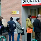 Cola en una oficina de empleo Cola en una oficina de empleo