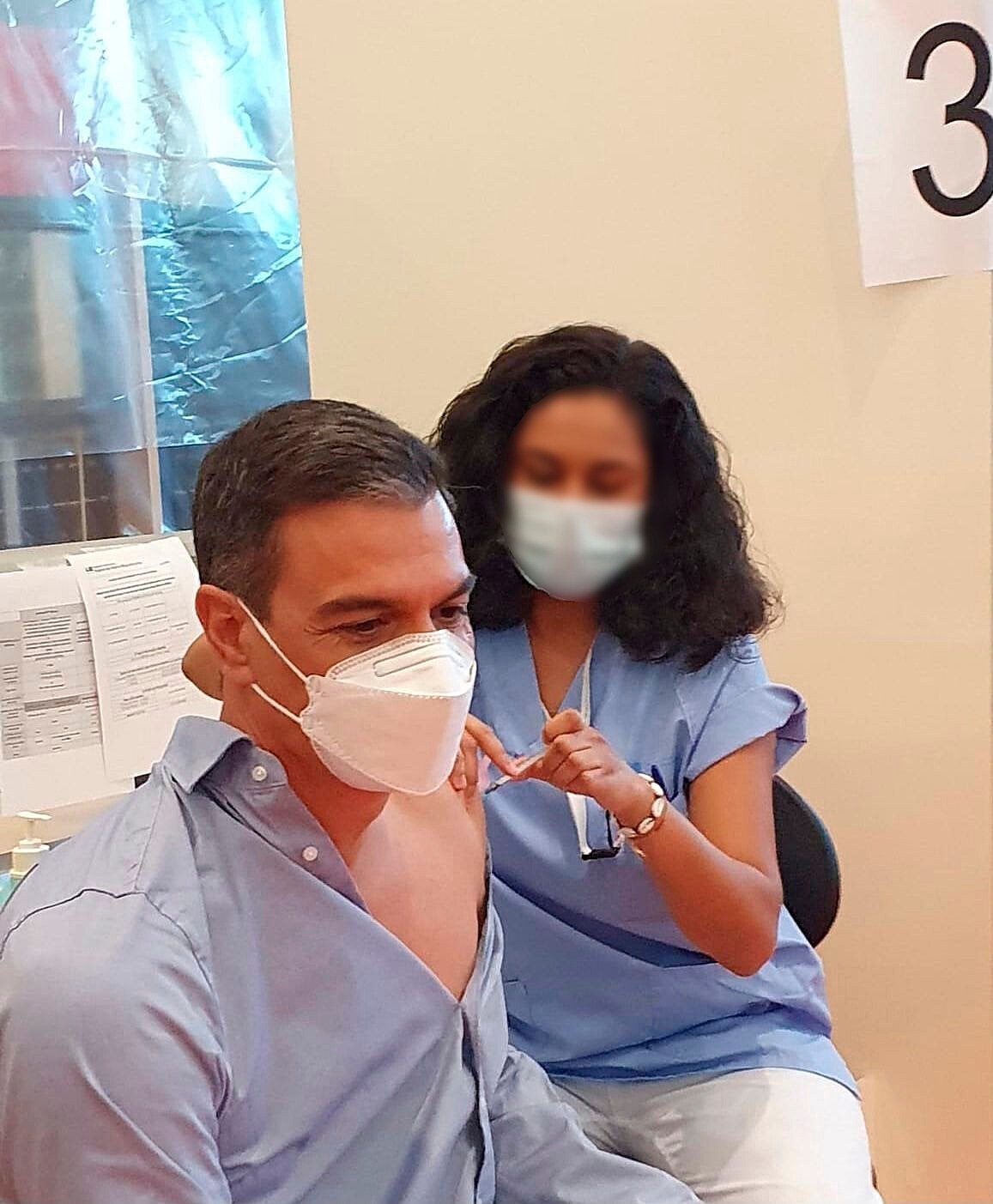 Pedro Sánchez recibe la tercera dosis de la vacuna contra el coronavirus Pedro Sánchez recibe la tercera dosis de la vacuna contra el coronavirus