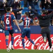 José Morales celebra un gol del Levante ante el Mallorca