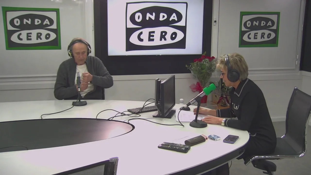Julia Otero entrevista a Serrat en Julia en la onda: "Te das cuenta que esto no es infinito y es bueno dejarlo con la dignidad necesaria"