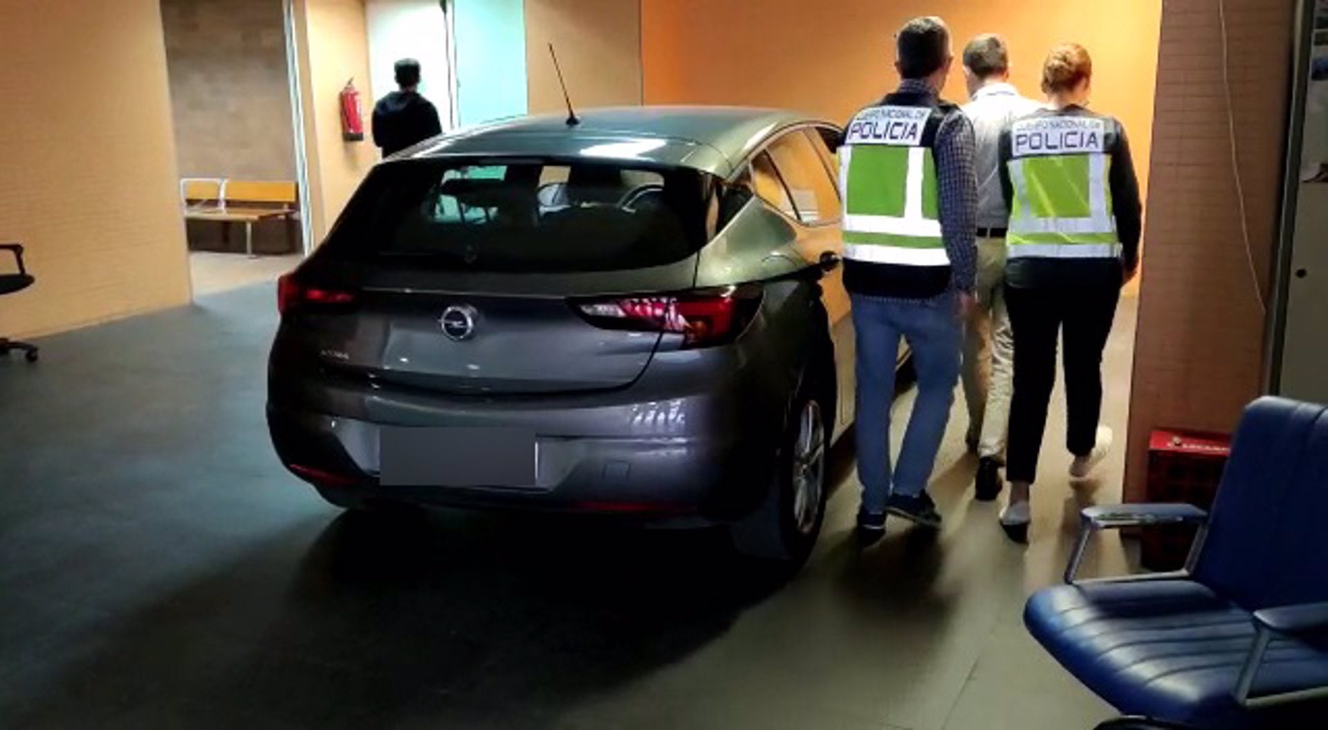 Detenido en Alicante un abogado por engañar a personas vulnerables y quedarse con sus viviendas Detenido en Alicante un abogado por engañar a personas vulnerables y quedarse con sus viviendas