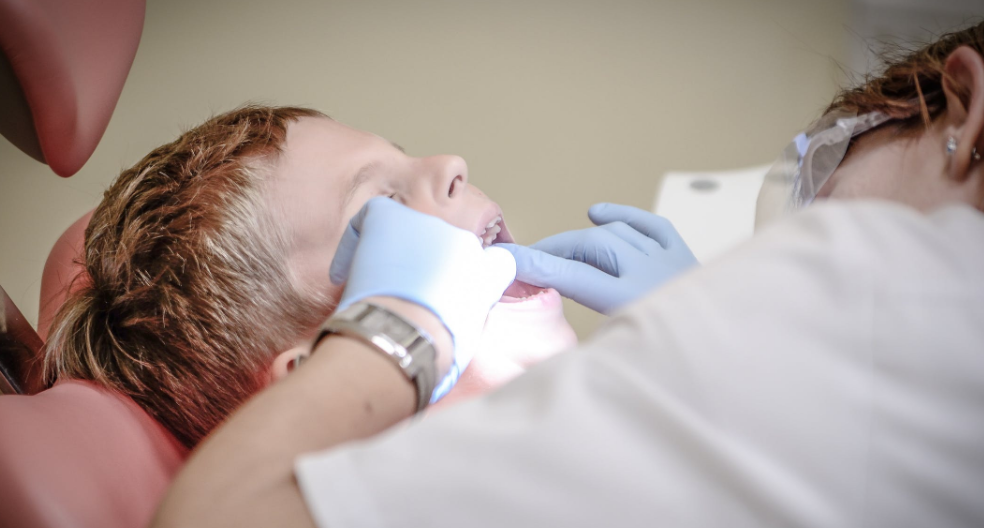 Solo el 71% de los padres ha llevado a su hijo al dentista en el último año Solo el 71% de los padres ha llevado a su hijo al dentista en el último año