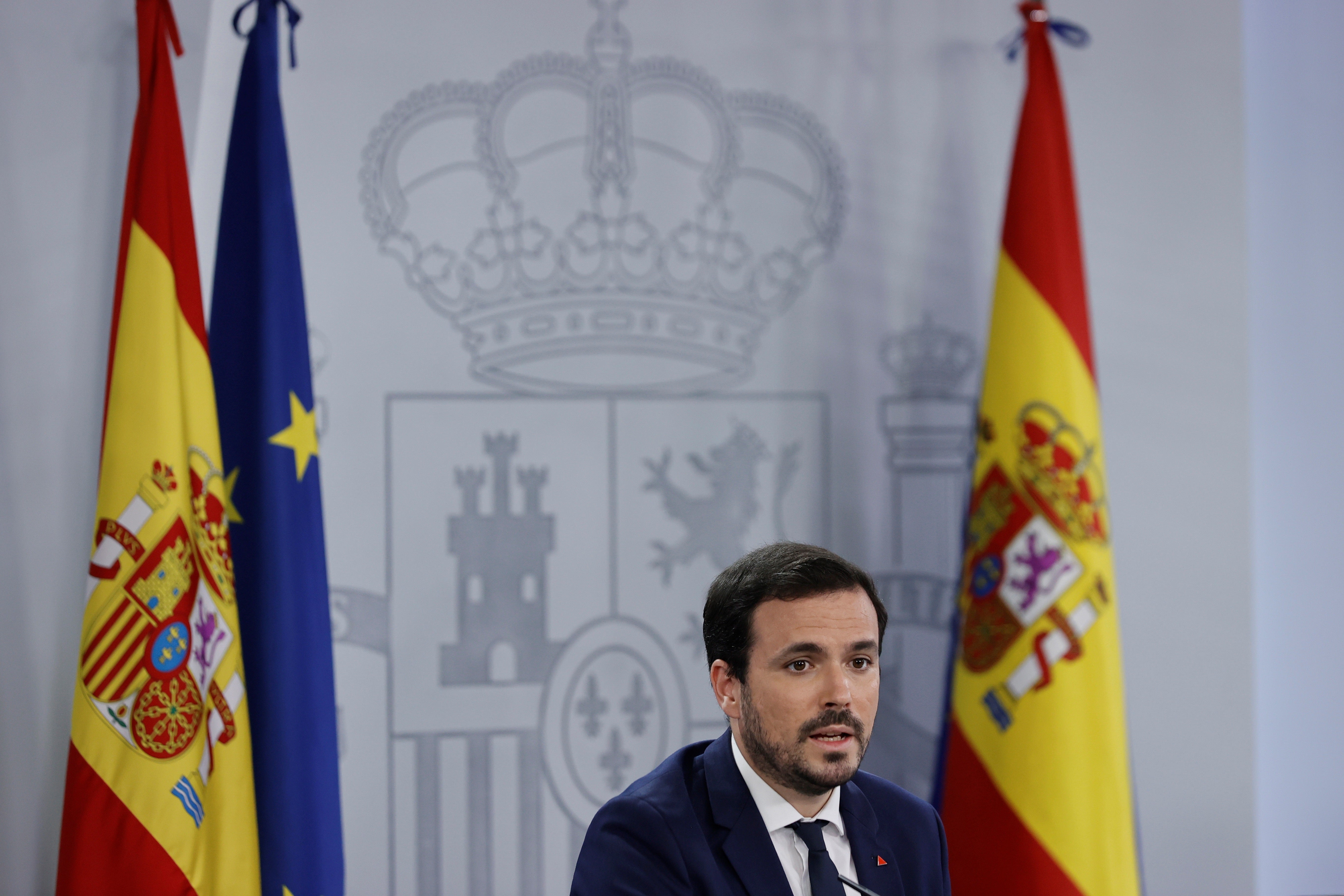 Alberto Garzón se mantiene "firme" sobre sus declaraciones y critica que hay sectores del PSOE "desfavorables" a la coalición con Podemos Alberto Garzón se mantiene "firme" sobre sus declaraciones y critica que hay sectores del PSOE "desfavorables" a la coalición con Podemos