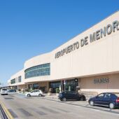 La detención ha tenido lugar en el aeropuerto de Menorca. 