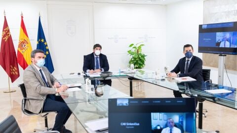 López Miras pide un Plan de Acción de apoyo al Mar Menor liderado por la Comisión Europea López Miras pide un Plan de Acción de apoyo al Mar Menor liderado por la Comisión Europea