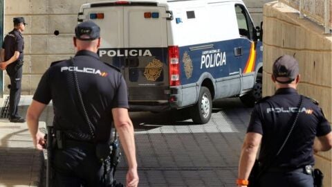 Agentes de la Policía Nacional