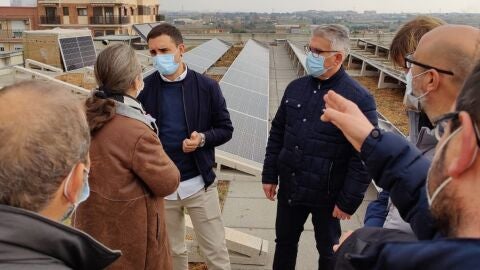 El concejal de Emergencia Climática, Alejandro Ramón, visita la comunidad energética de Castellar