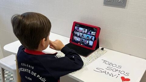 Clases online en el Colegio San Vicente de Pa&uacute;l (Gij&oacute;n) tras el derrumbe de parte del centro